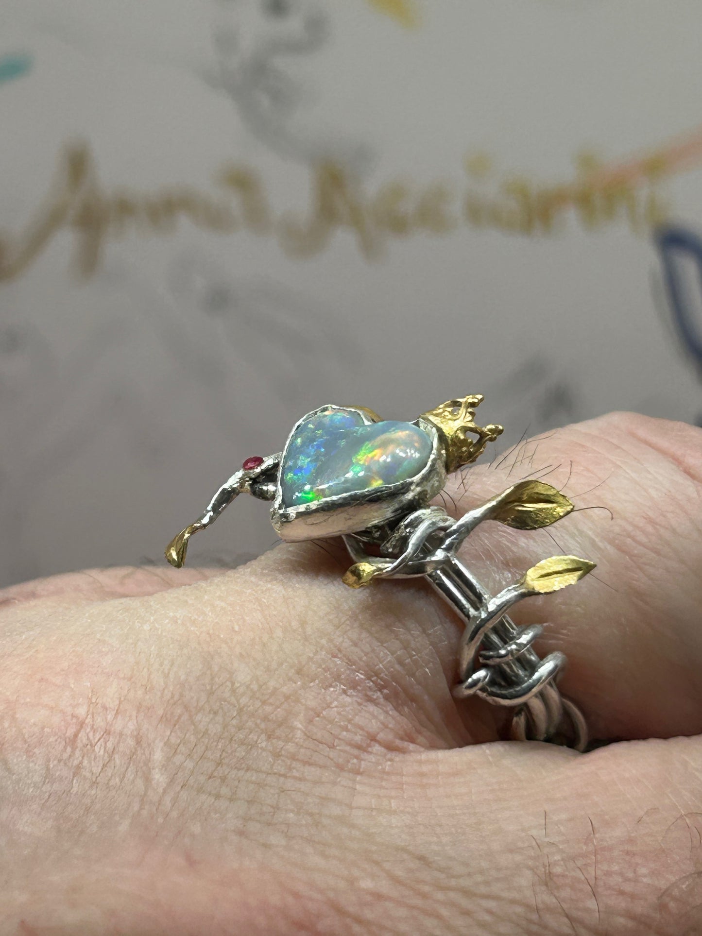 Queen of Hearts, Opal vine ring