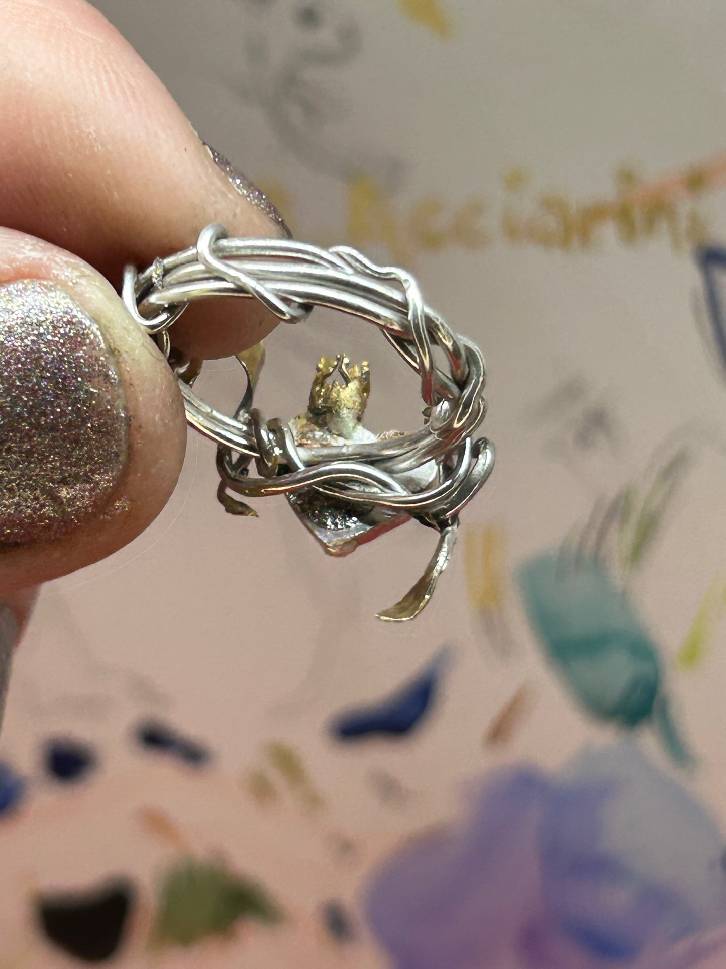 Queen of Hearts, Opal vine ring